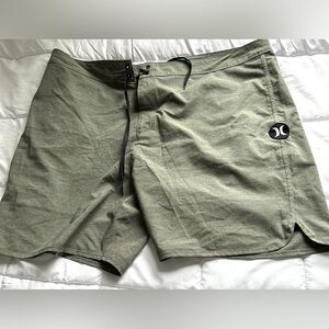 Hurley board shorts size 40